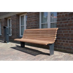 Banc boic et acier avec dossier incurvé modèle Notaris photo en situation